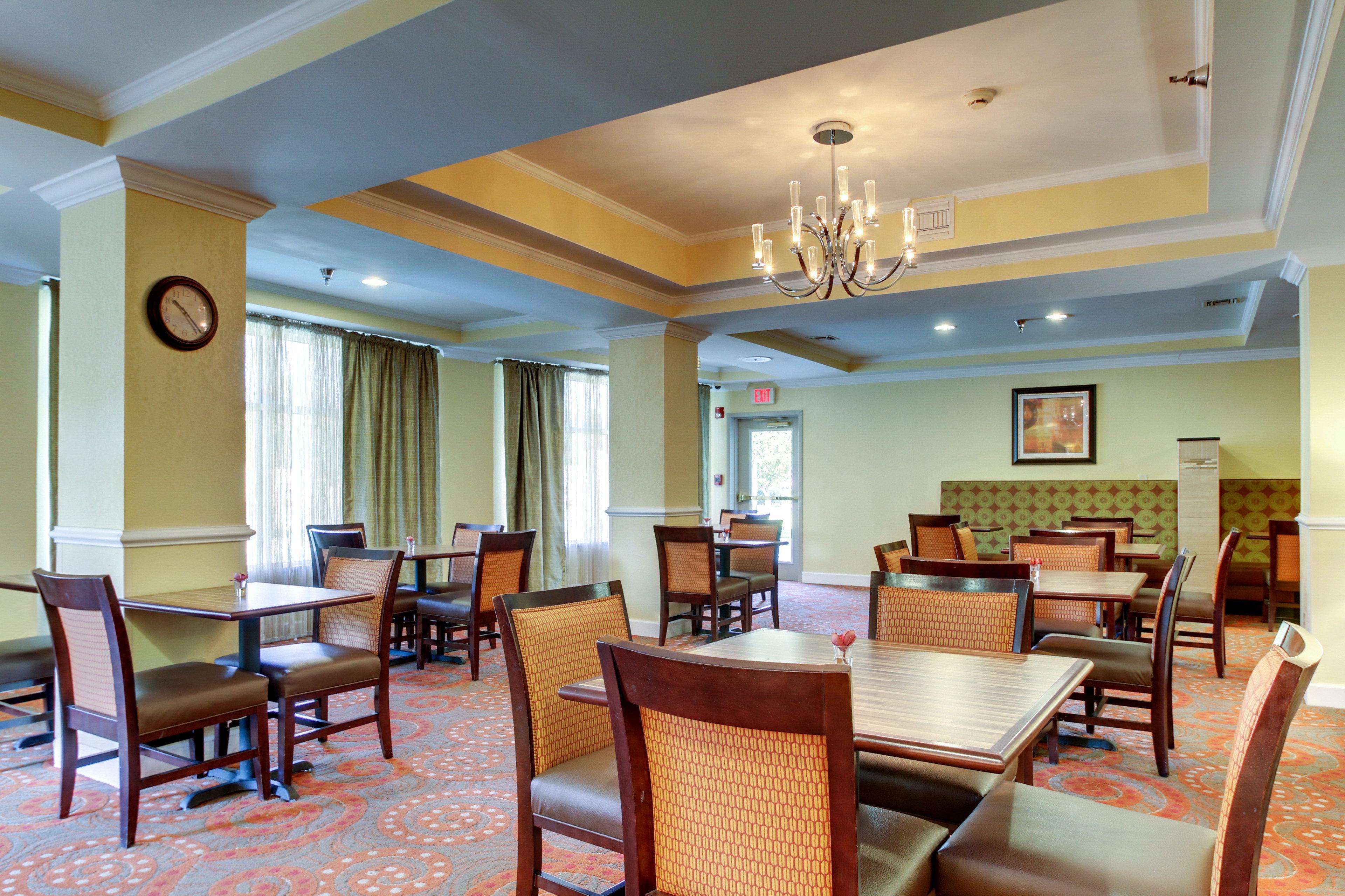 Holiday Inn Express Hotel & Suites Live Oak By Ihg Exterior photo